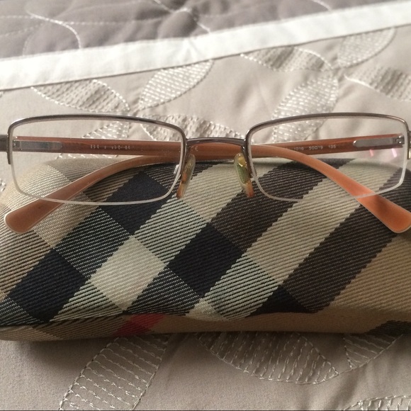 Burberry Accessories - ❤️Burberry Eyeglasses❤️